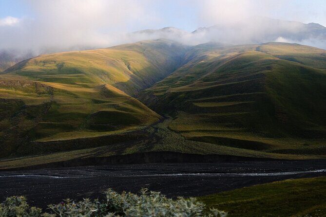 3-Day Hiking & Trekking Tour Remote Villages in Guba Azerbaijan - Day 3: Khinalug morning views, then Guba monuments and Red Town