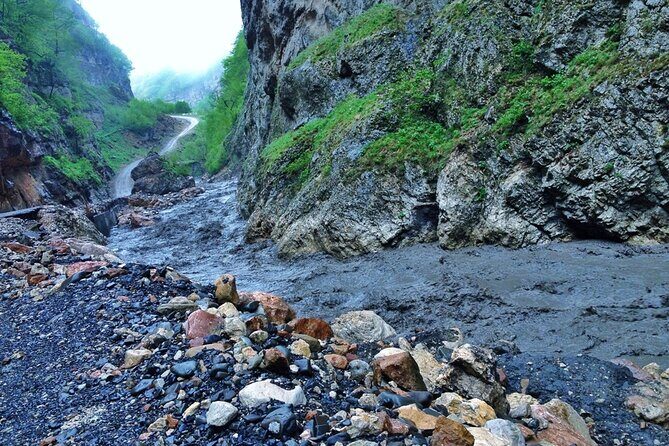 3-Day Hiking & Trekking Tour Remote Villages in Guba Azerbaijan - The guiding style: why a guide like Gani changes the feel of the trek