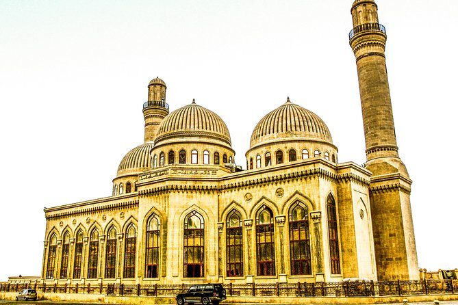 3 Days Baku Tour: Visit must-see places in our group tours - Guide Style and Group Size: When It Works, It Really Works