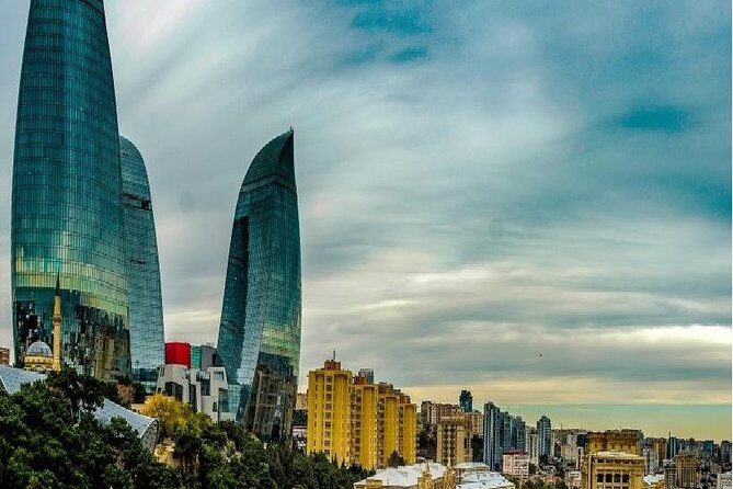 4 days Baku - Sheki tour in Azerbaijan - Entering Baku with a plan, not a scramble