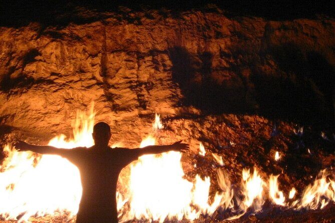 5-Day Unforgettable Private Tour in Azerbaijan - Day 2 in Baku: skyline views, Old City walking, and fire stops