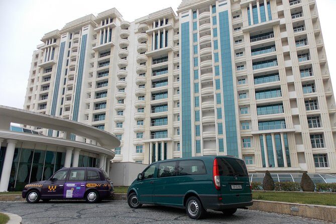 Baku Airport Private Transfer Service - Car Options for Groups Big and Small