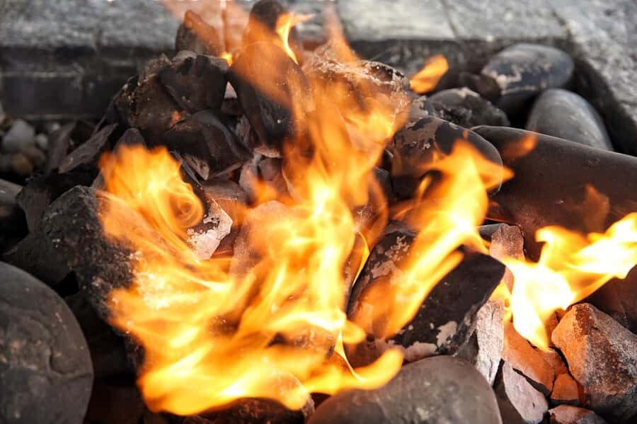Baku: Atashgah Fire Temple & Burning Mountain Half-Day Tour - Yanardag Burning Mountain: why the flames keep burning