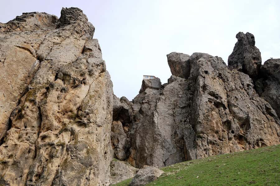 Baku: Candy Mountain, Pink Lake, Besh Barmag Dag and Mosque - Value check: is $48 worth it for a 7–8 hour day?