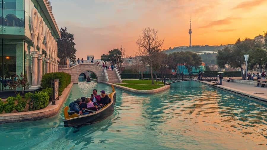 Baku City Tour: Explore the Heart of Azerbaijan - Deniz Mall: The Modern Finish Line for Food and Shopping