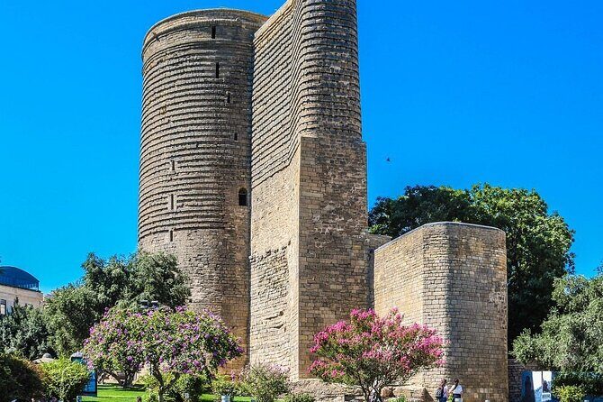 Baku City Tour with Heritage Tours / All Entrance Fees Inc - Getting real guidance: tour guide time and photo support