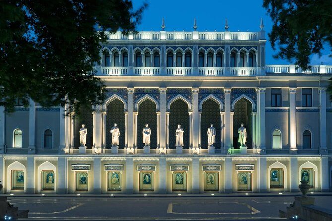 Baku Downtown Original Walking Tour - Malokan Garden: a quiet pause inside the city’s larger story