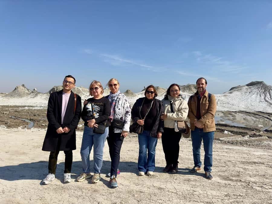 Baku: Gobustan Absheron Tour Entry Tickets included - Lunch break: Azerbaijani food, built into the pacing