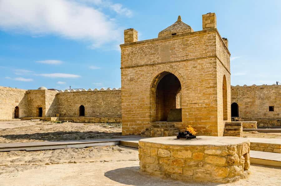 Baku: Gobustan, Mud Volcanoes & Absheron (Group or Private) - Logistics and Pacing: What a 9-Hour Day Feels Like
