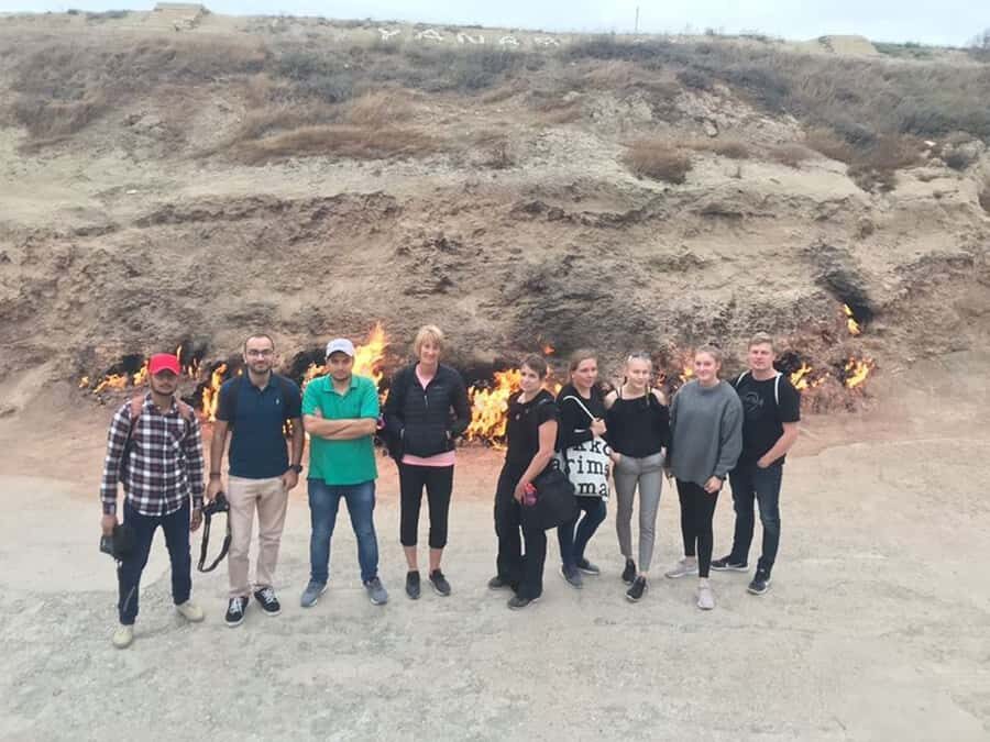 Baku: Gobustan, Volcanoes, Fire Temple and Yanardag Day Trip - Yanardag: the burning mountain that keeps going
