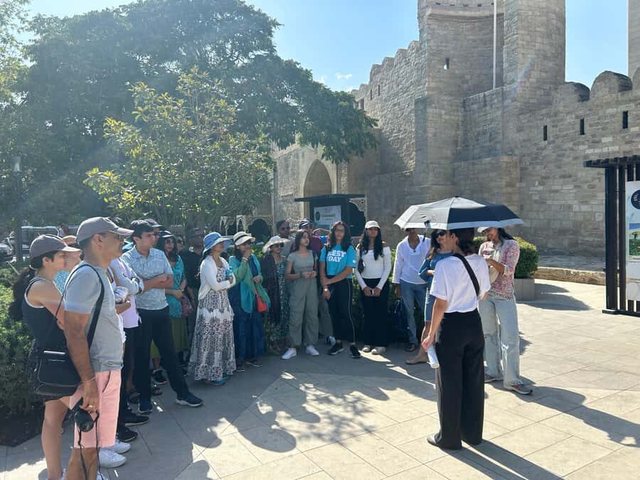 Baku: Historic and Modern Baku Tour ( Day & NIght Tour) - Included tea tasting and sweets: the kind of stop that feels worth it