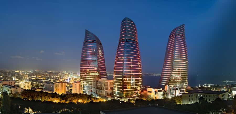 Baku Historical and modern tour in 2-3 hours+FREE Night tour - Flame Towers, Highland Park, and Martyrs’ Lane: modern Baku with a viewpoint mission