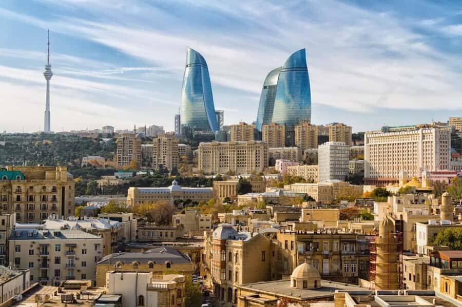 Baku Historical and modern tour in 2-3 hours+FREE Night tour - Pace, comfort, and what to bring for 210 minutes