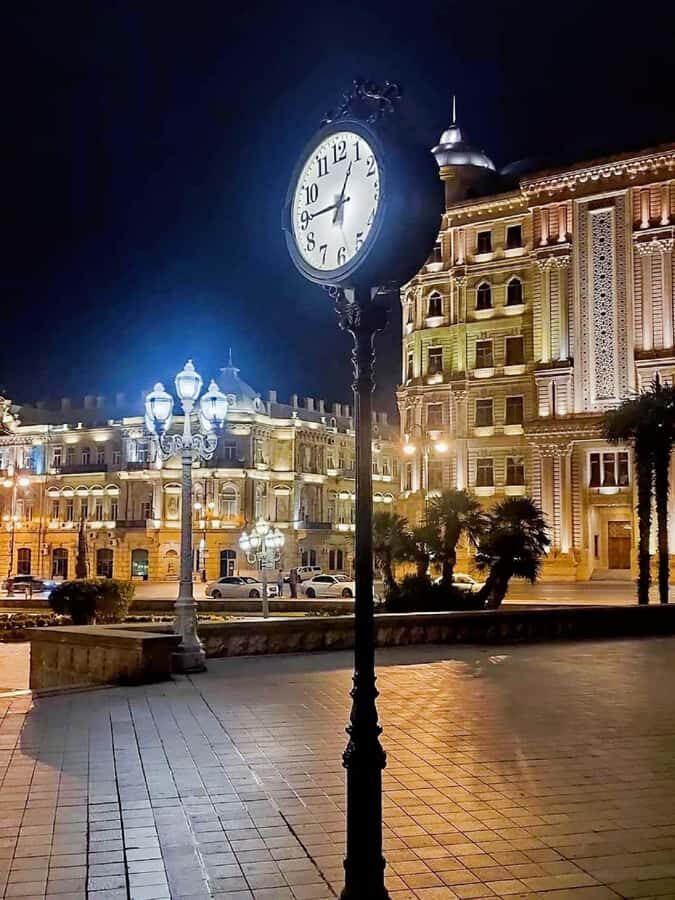 Baku: Light-Up Baku Walking Evening Tour - Seaside Boulevard and Little Venice: a calm start with big city textures