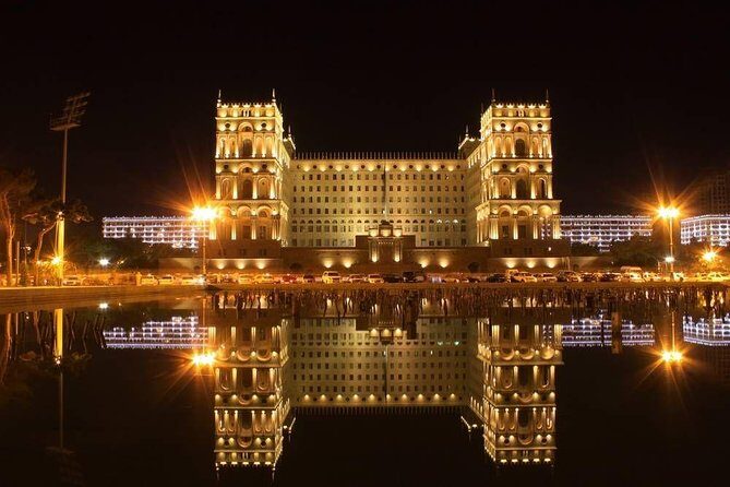 Baku Night City Tour - Stop 2: Baku Boulevard Along the Seaside Promenade