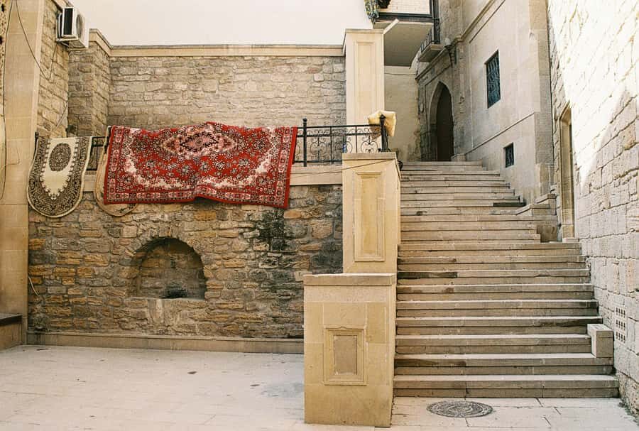 Baku Old City Wonders: A Walking Tour Through Time - Miniature Book Museum: Tiny Treasures That Make Sense of a Big City