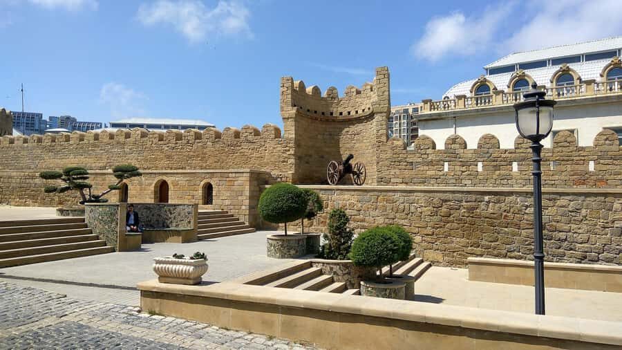 Baku Old Town Walking Tour - Miniature Book Museum: the quirky detour I keep liking