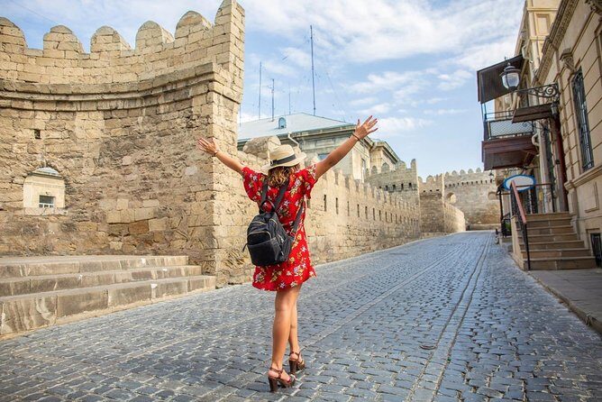 BAKU WALKING tour with the best STREET FOOD and DRINK tasting - Should you book it? My practical take