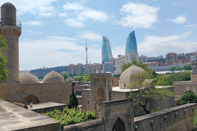 Baku's Ancient Heart - Arriving in Baku’s Old City: why this walk feels efficient