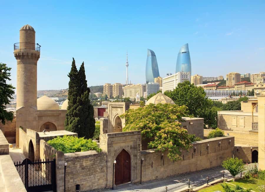 Best of Baku: 4-Hour City Tour Historic and Modern Landmarks - Carpet Museum photo stop and the Canal feeling of Mini-Venice