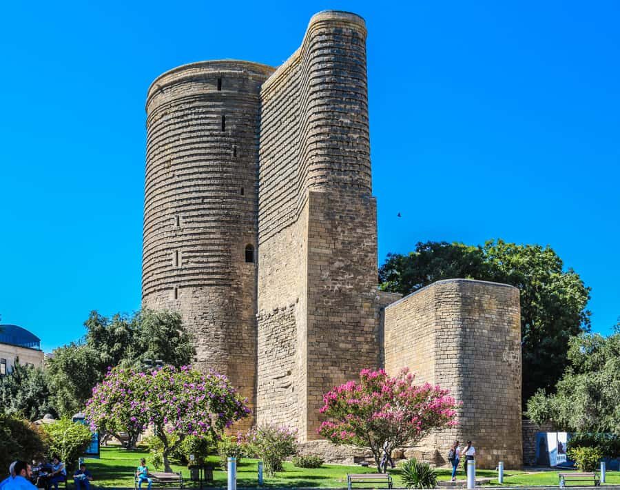 Best of Baku: 4-Hour City Tour Historic and Modern Landmarks - Caravanserais, Lovers and Cats, and the Underground Bath