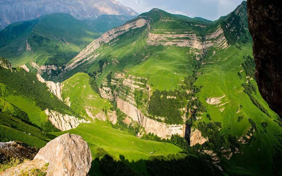 From Baku: Private or Shared Quba & Shahdag Trip with Lunch - Candy Cane Mountains and Pink Mountains: the quick stop that actually delivers