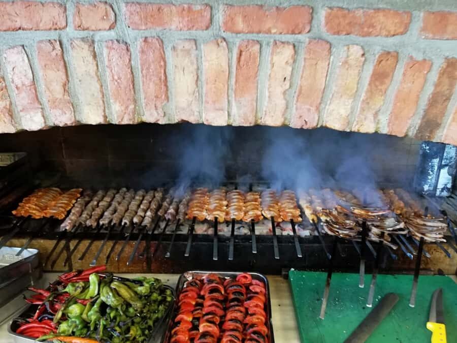 Full-Day City Tour of Baku with Azerbaijani Lunch - Lunch at a Kebab House: What a Local Meal Should Feel Like