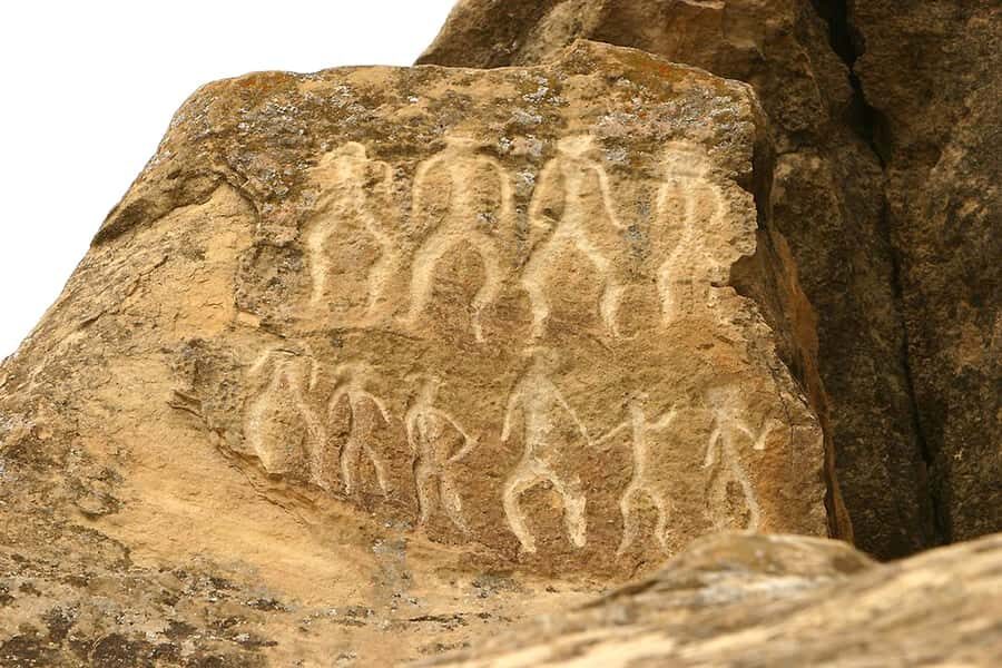 Gobustan & Absheron Tour with Free Old City Walking Tour - How the 12-hour route works from Baku