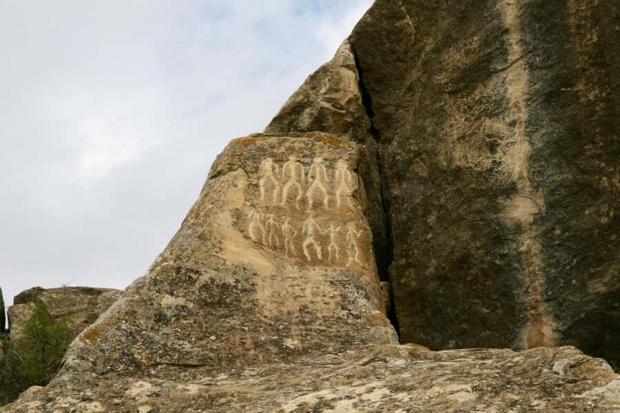 Gobustan and Fire temple Tour with Italian speaking guide - Price and entry tickets in AZN: what $99 buys you (and what it doesn’t)