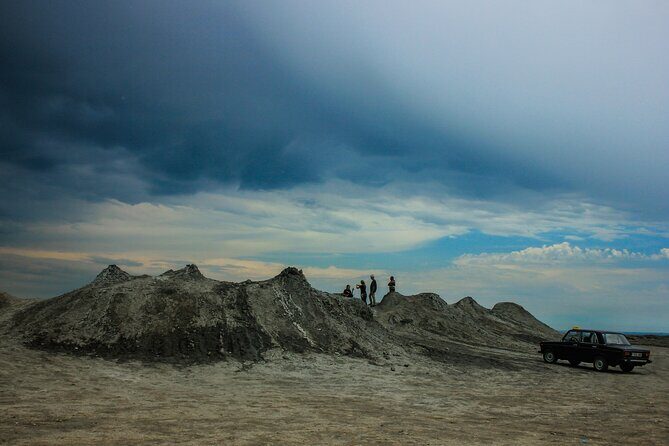 Gobustan and Mud volcanoes PRIVATE TOUR - Price and value: what you’re really paying for