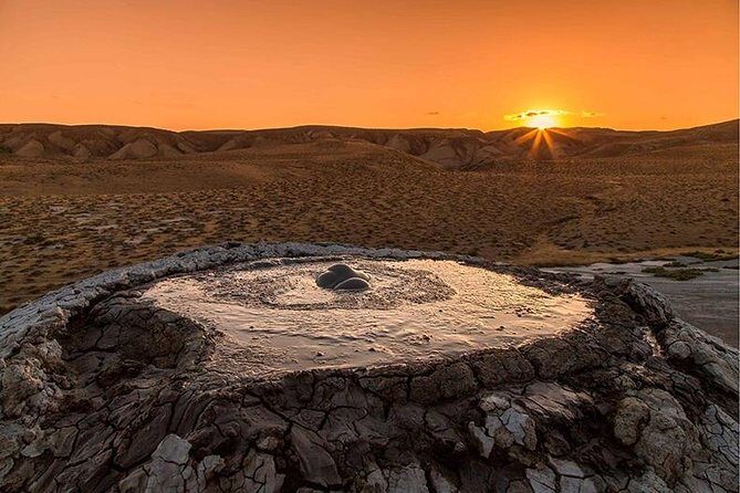 Gobustan+Absheron Day Trip - Yanar Dag: Why This Burning Mountain Keeps Burning