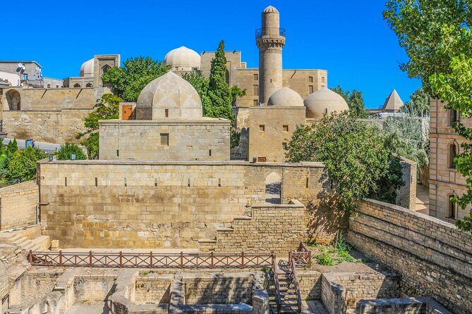 Group Walking Tour in Baku Old City - Mosques in the Old City: Siniggala and Juma Mosque