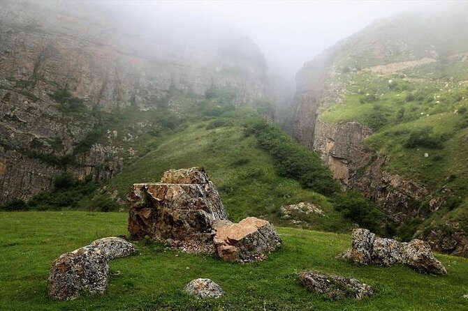Guba and Khinaligh Private Tour - Khinaligh (Khinalug): a high mountain village with its own language