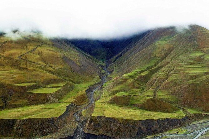 Guba Khinalug & Candy Cane Mountains tour (by Old City Tours) - Guides, group size, and why the day feels human