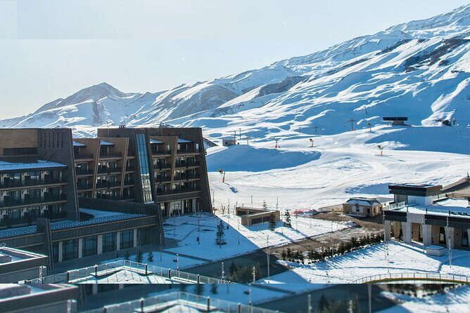Guba Shahdag Scenic Mountains and Cultural Tour - Stop 1: Beshbarmak in 20 minutes, views and pilgrimage sites