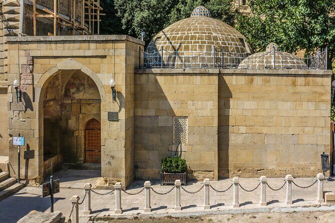 Guided Old City Tour on Baku's Timeless Charm - Gasim Bey Bath and Agha Mikayil Bath House: Old City hygiene as architecture