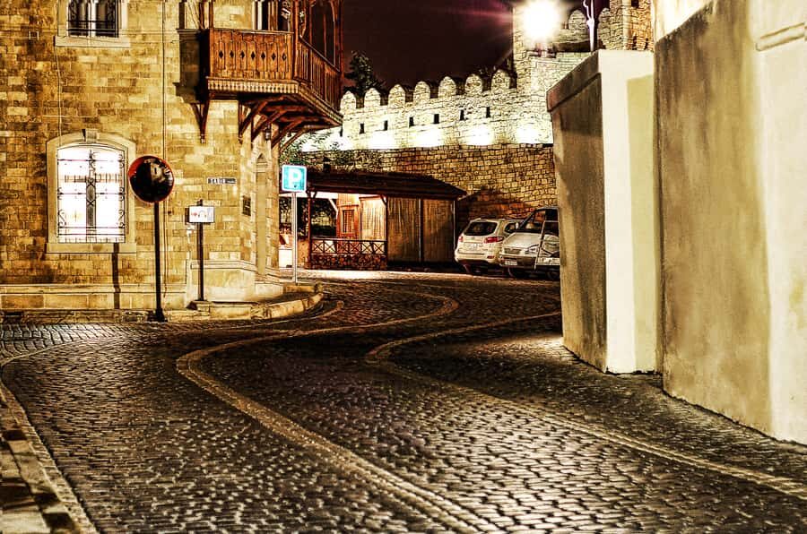 Incredible Baku Nights Panoramic Tour - Fountain Square: A Central Pause That Makes the Circuit Feel Complete