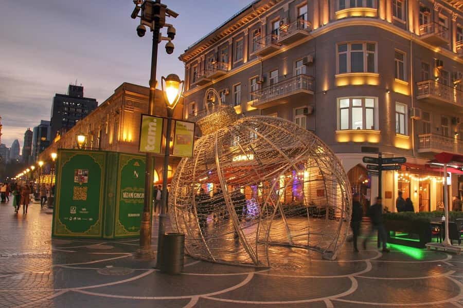 Incredible Baku Nights Panoramic Tour - Guides and Pace: Why People Talk About Elmar and Habil