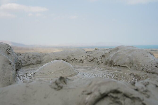 Mud Volcanoes & Gobustan Private Tour - Why Gobustan and Dashgil work so well together