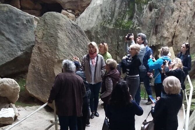Mud Volcanoes & Gobustan Private Tour - Stop in Baku: the century-old resting place