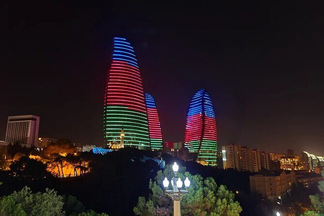 Old and Modern Baku Tour ( Day & Night Time) - Highland Park and Viewing Square: the best skyline habit, in 30 minutes
