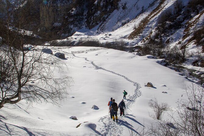 Private Hike through Magic Valley to Laza waterfalls - Guides and pacing: how the day stays smooth