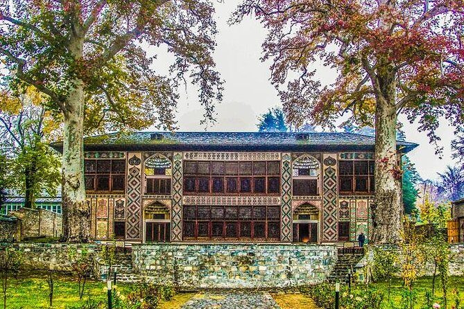 Shamakhi-Gabala-Sheki Group Tour (2 Days / 1 Night) - Who should book this tour