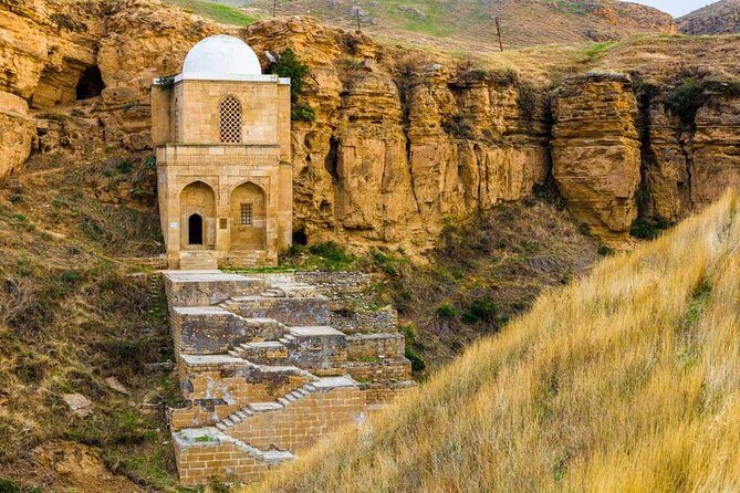Shamakhi & Lahij Tour - Stop 1: Juma Mosque in Shamakhi (shoes off, carpets on)
