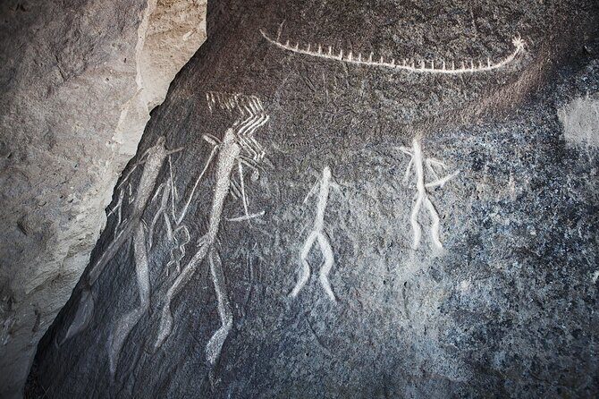 Small-Group Day Trip to Gobustan, Mud Volcanoes, Ateshgah & Yanar Dagh - A one-day route through prehistoric art, fire, and mud